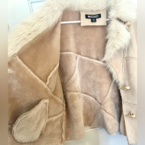 XOXO Women's Tan Faux Suede Teddy Jacket with Faux Fur Collar, Size XL, EUC! - Picture 7 of 11